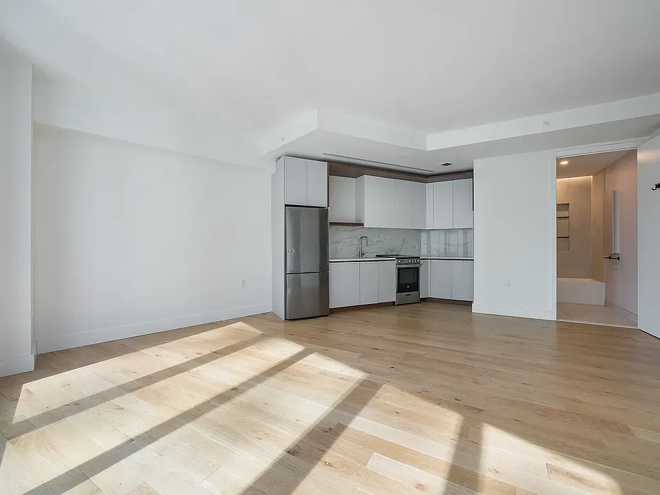 570 Fulton St #9A