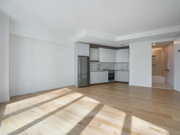 570 Fulton St, Brooklyn, NY