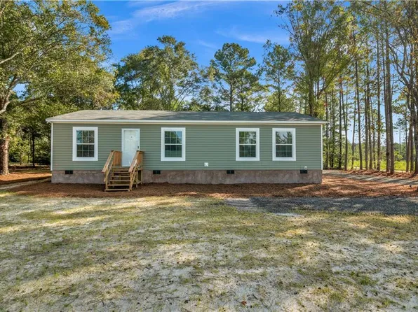 97 Kyody Trl, Nahunta, GA 31553