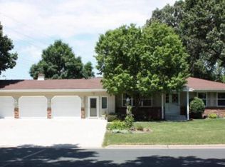 7000 Montrose Rd, Woodbury, MN 55125