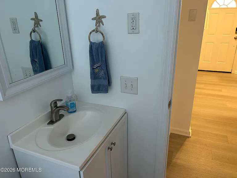 1804 Grand Central Ave #201 — Photo 17