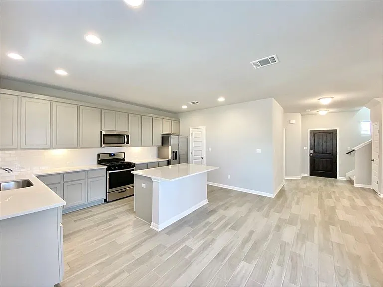 2913 Birch Park Path — Photo 5