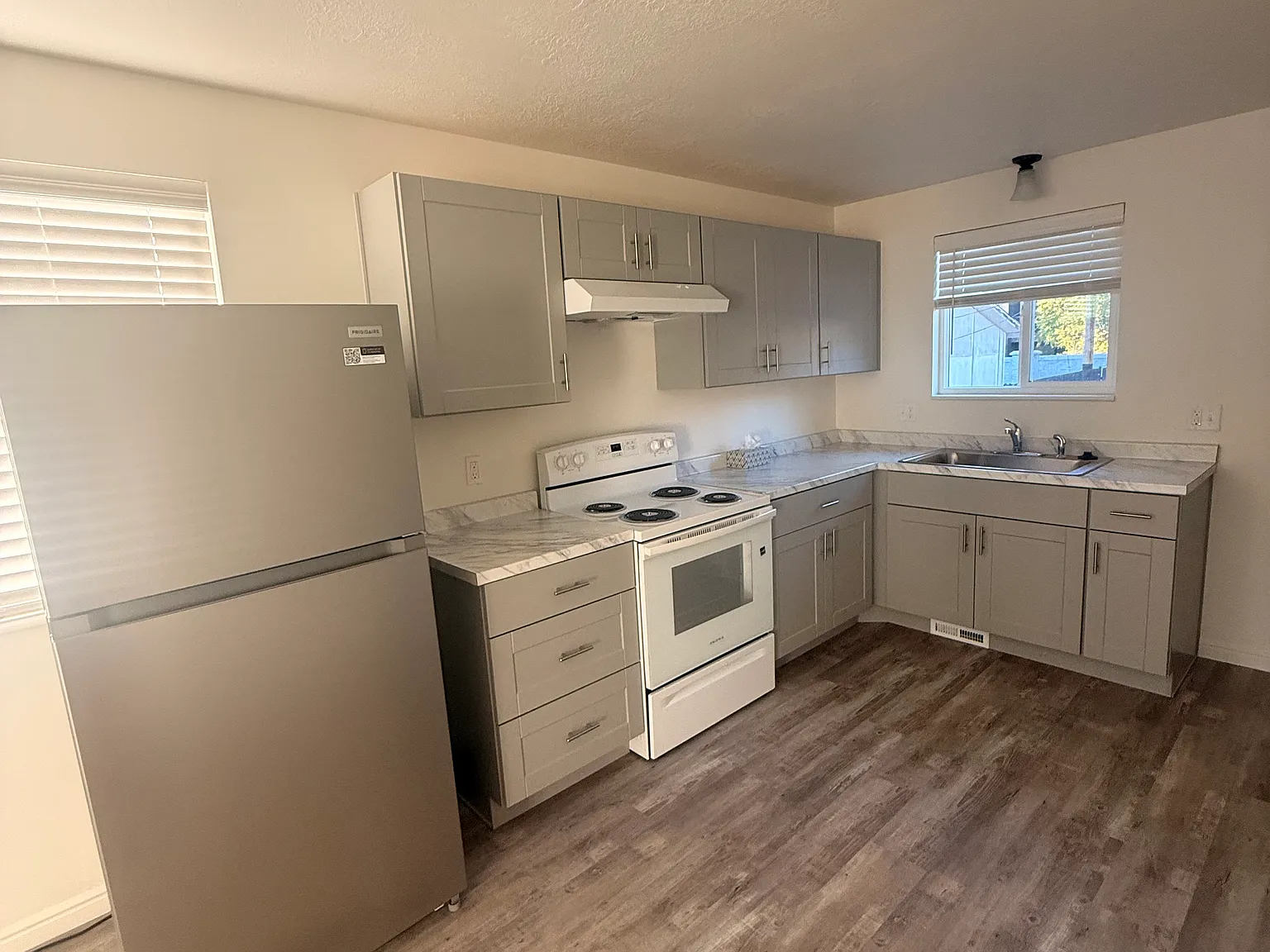 4 bed, 1800 sqft, $2,800 — Photo 4