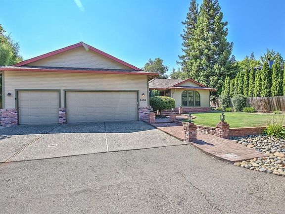 3rd image of 2438 Mellowdawn Way