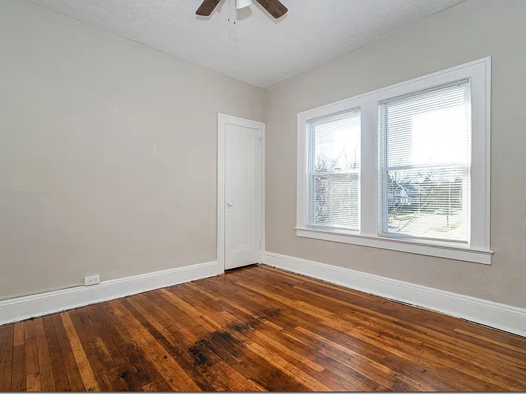 17001 Madison Ave — Photo 16