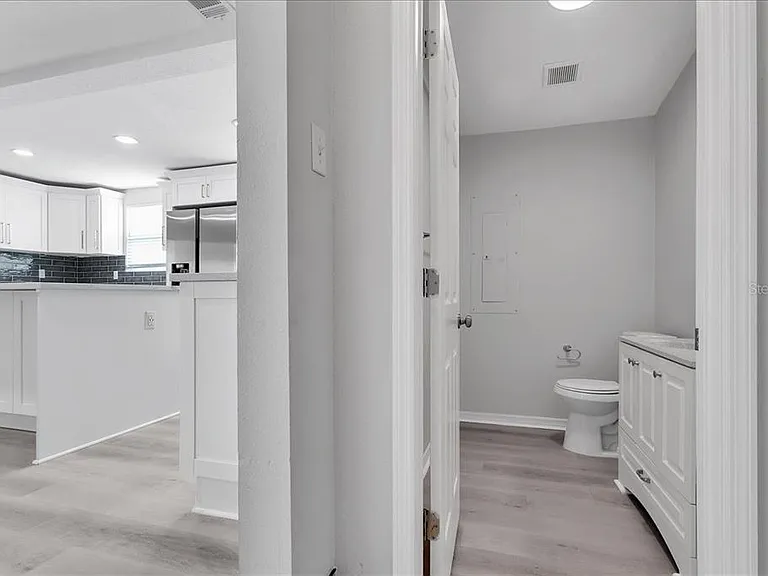 6008 N Tampa St — Photo 16