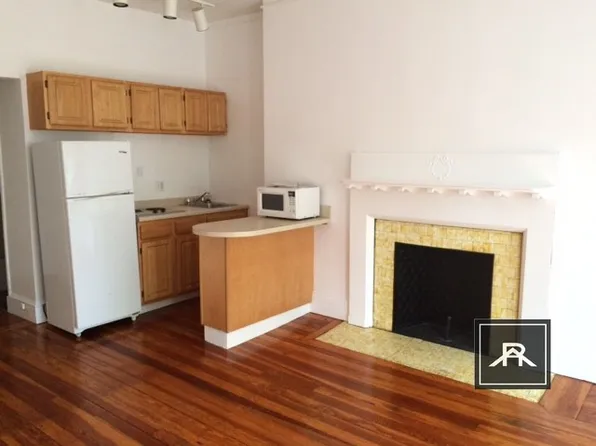 1079 Beacon St, Brookline, MA