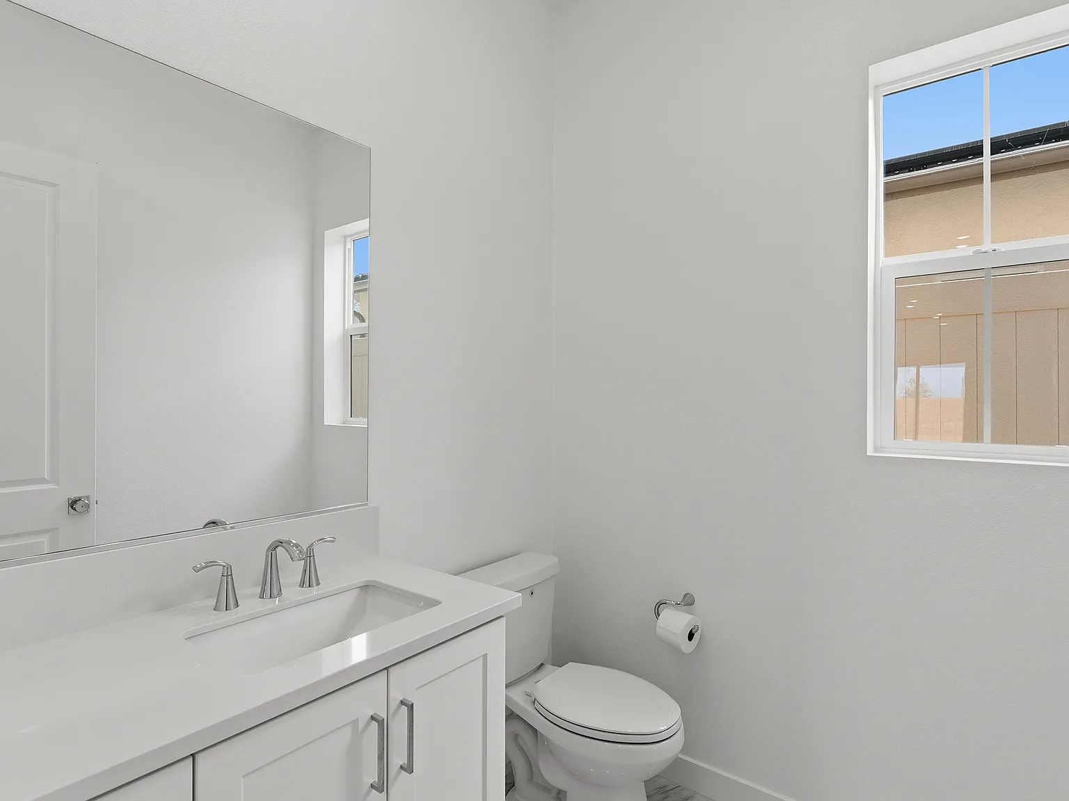 2 bed, 2269 sqft, $5,820 — Photo 4