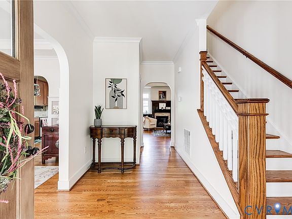 3rd image of 2719 Mohawk Dr