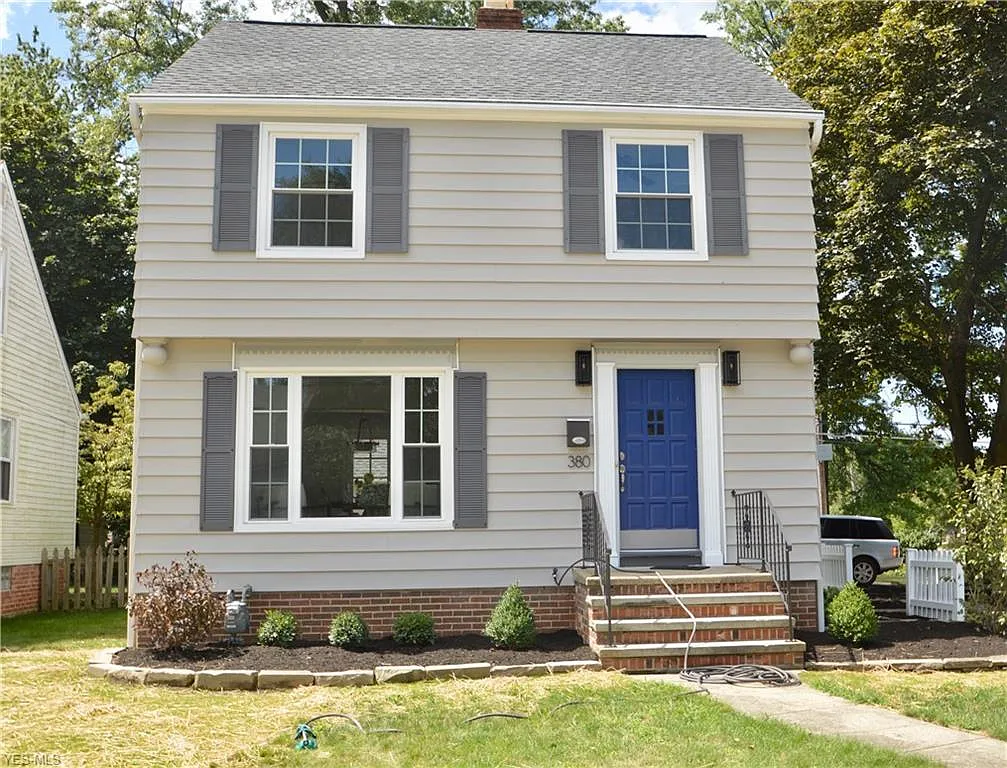 380 Elmwood Rd photo 1