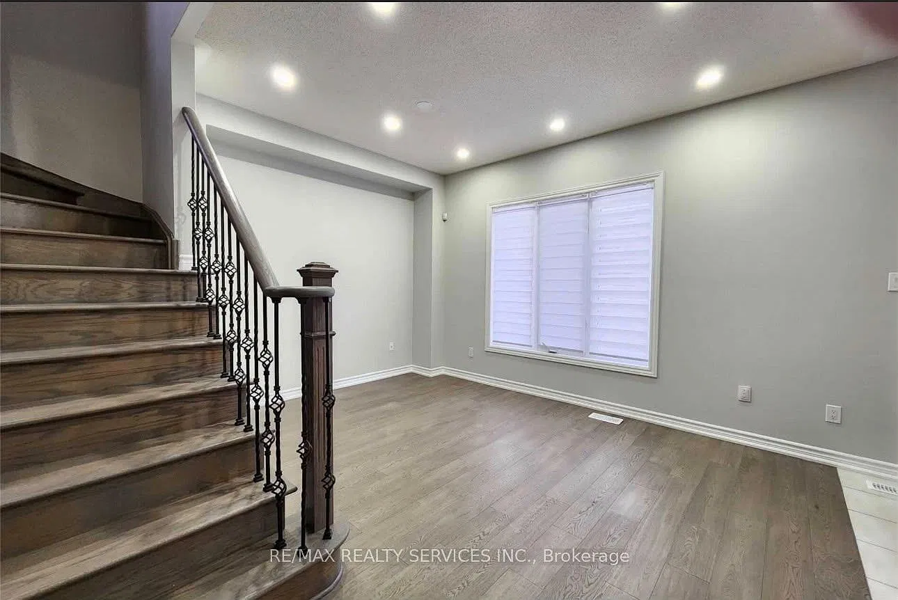 4 bed, $3,200 — Photo 4
