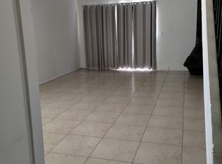936 E Fairway Dr #14, Colton, CA 92324