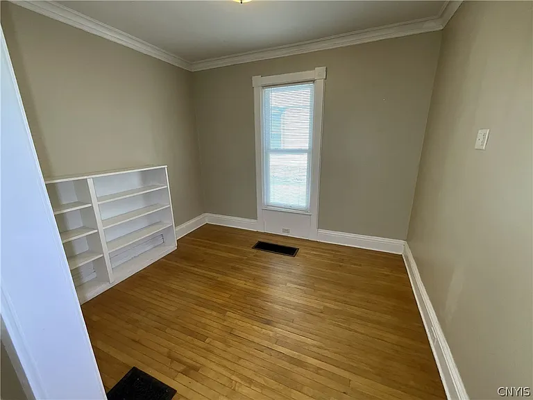 622 Sherman St — Photo 9