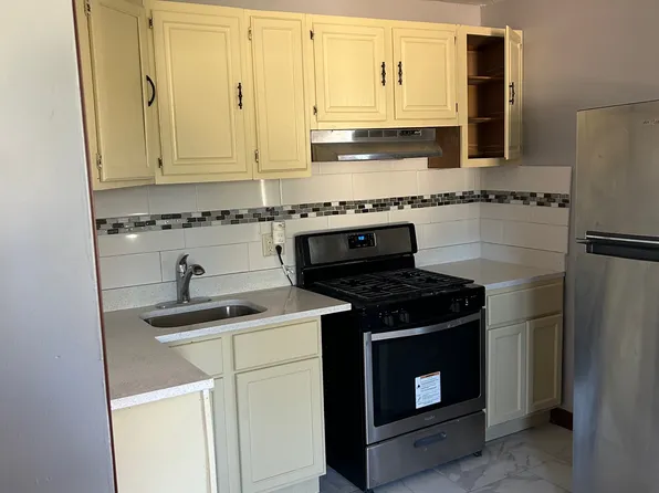 8246 S Burley Ave #2, Chicago, IL 60617