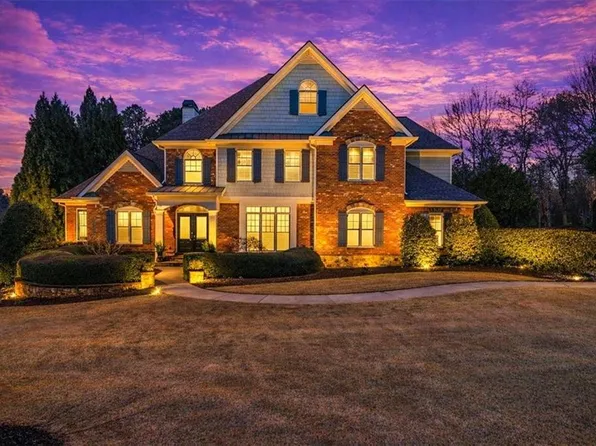 4638 Manor Dr, Gainesville, GA 30506