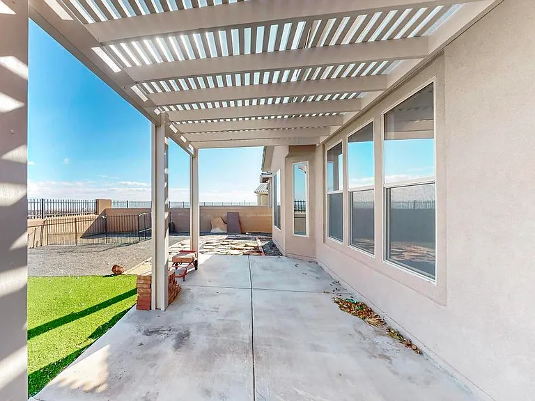 6405 Kings Canyon Cv NE — Photo 42