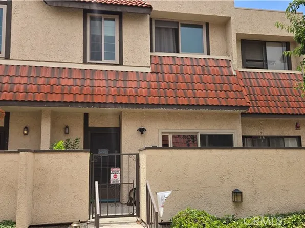 27631 Nugget Dr APT 5, Santa Clarita, CA 91387