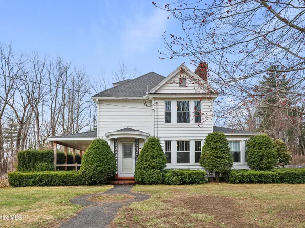 53 Meadowview Dr, Pittsfield, MA 01201