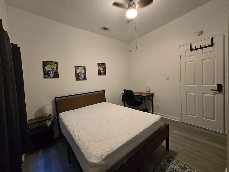 Laurel Canyon Dr — Photo 1