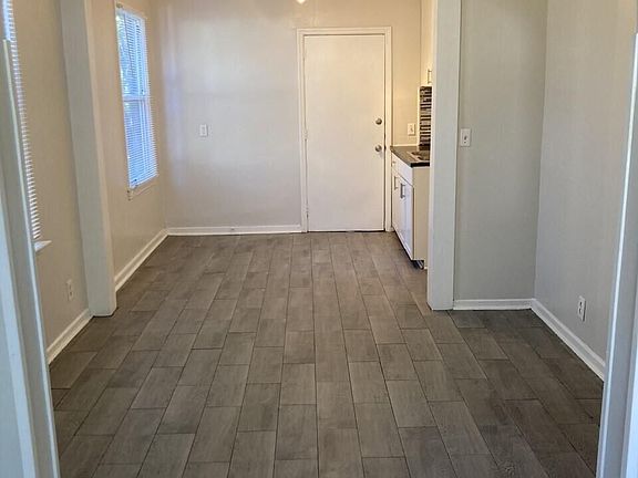 3rd image of 3138 Columbus Ave