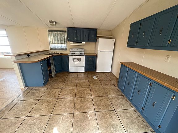 3rd image of 1405 Highway 1204 #11