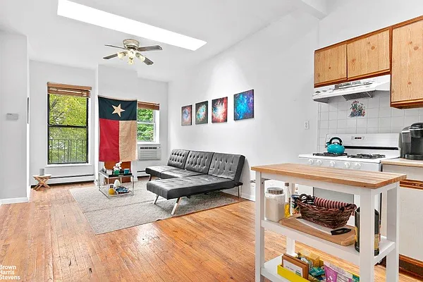 Rented by Brown Harris Stevens | media 28