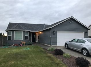 990 W 17th Ave, Junction City, OR 97448