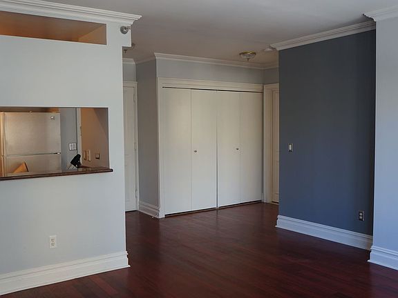 5th image of 4-74 48th Ave #4T