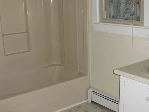 1752 Mathews Ter, Portsmouth, VA 23704