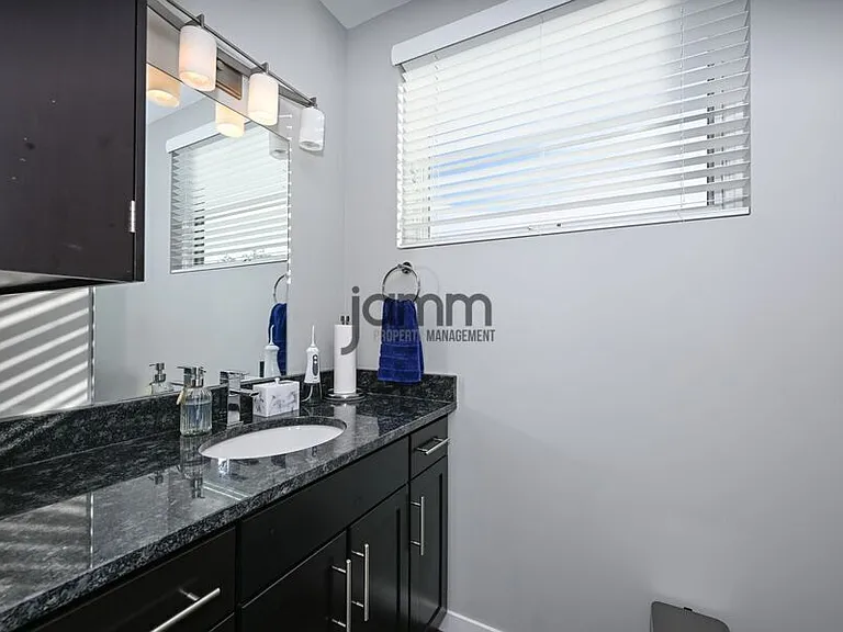 18875 Riversouth Ter #7 — Photo 35