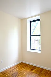 Rented by CITY SKYLINE REALTY INC