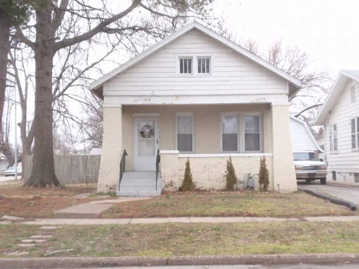 1402 E Indiana St photo 1