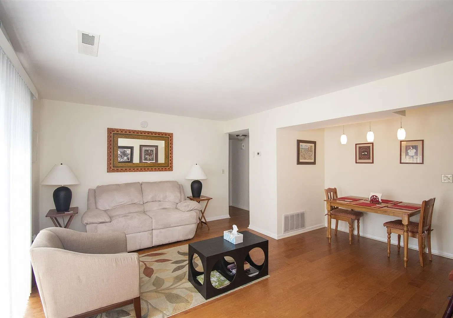 2 Bed Apartment in Blacksburg With Some Utilities Included — Photo 4