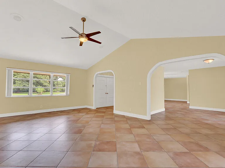 4529 Square Lake Dr — Photo 10