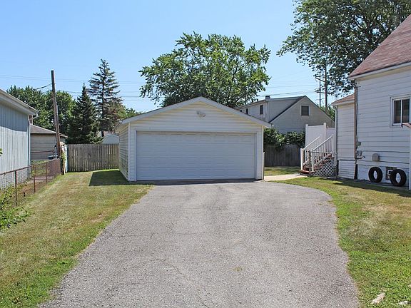 3rd image of 7047 Osborne Ave