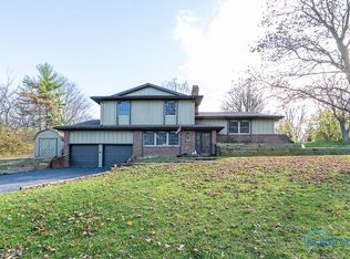 20562 Tontogany Creek Rd, Bowling Green, OH 43402