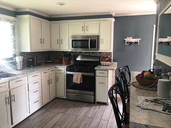 5th image of 4051 Rockwell Ave