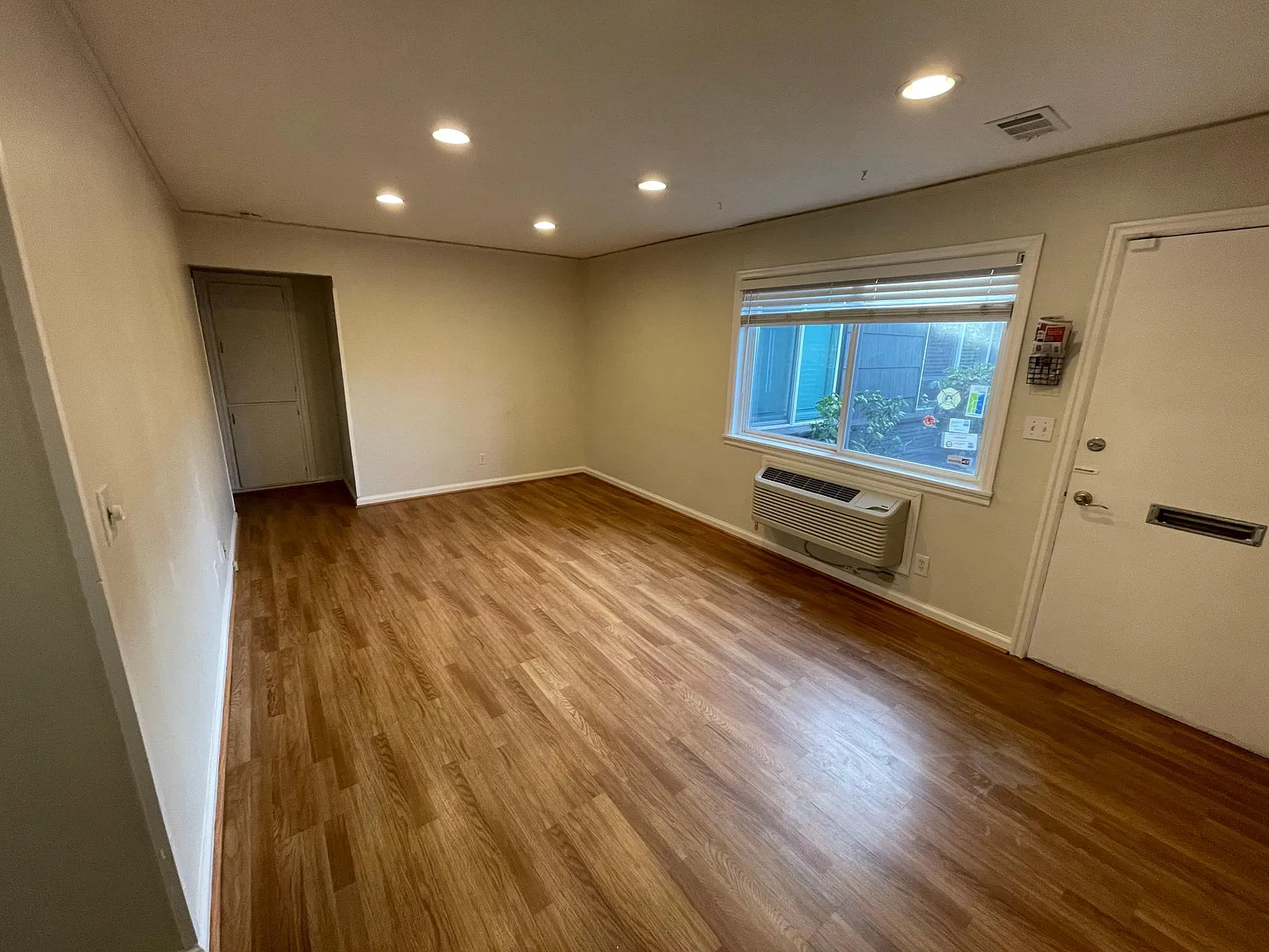 2 bed, 670 sqft, $1,695 — Photo 3
