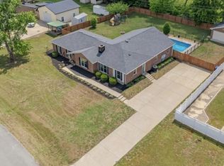 804 Redwood Cir, Columbia, TN 38401