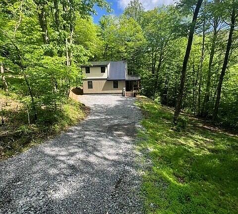 3rd image of 270 Roberts Ridge Rd