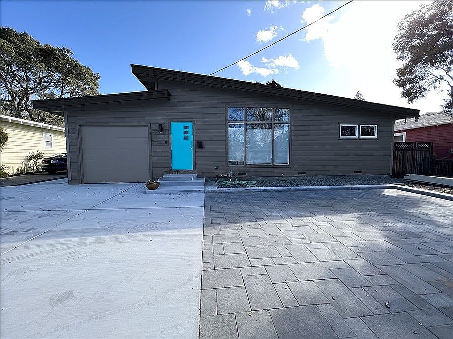 1st image of 326 Sunnyslope Ave