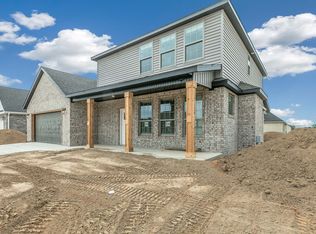 400 Piper Ln, Centerton, AR 72719