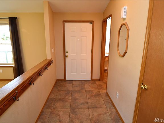 3rd image of 1610 Park Ave