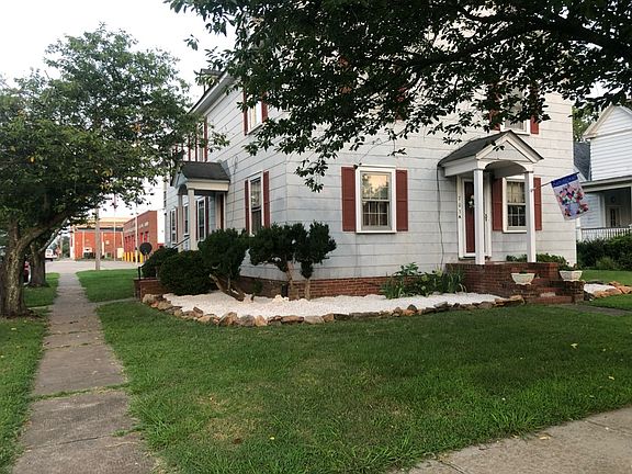 2nd image of 703 Lee St #A