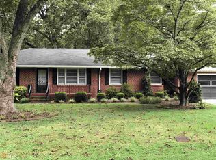 198 Smith St, Hartwell, GA 30643