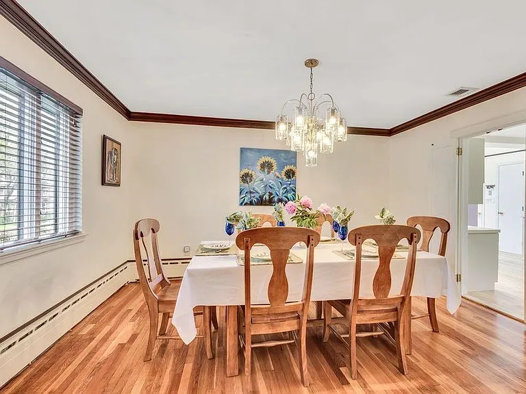 832 Chestnut St — Photo 16