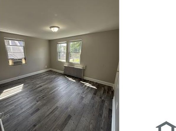 1613 Olive St NE #2