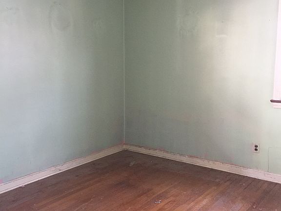 4th image of 3291 W 125th St