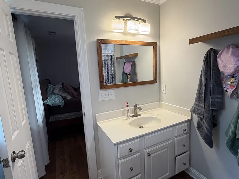 3710 Robinson St — Photo 22
