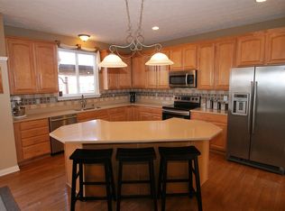 14817 Chamberlain Dr, Westfield, IN